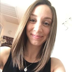 Meet your Posher, Christina